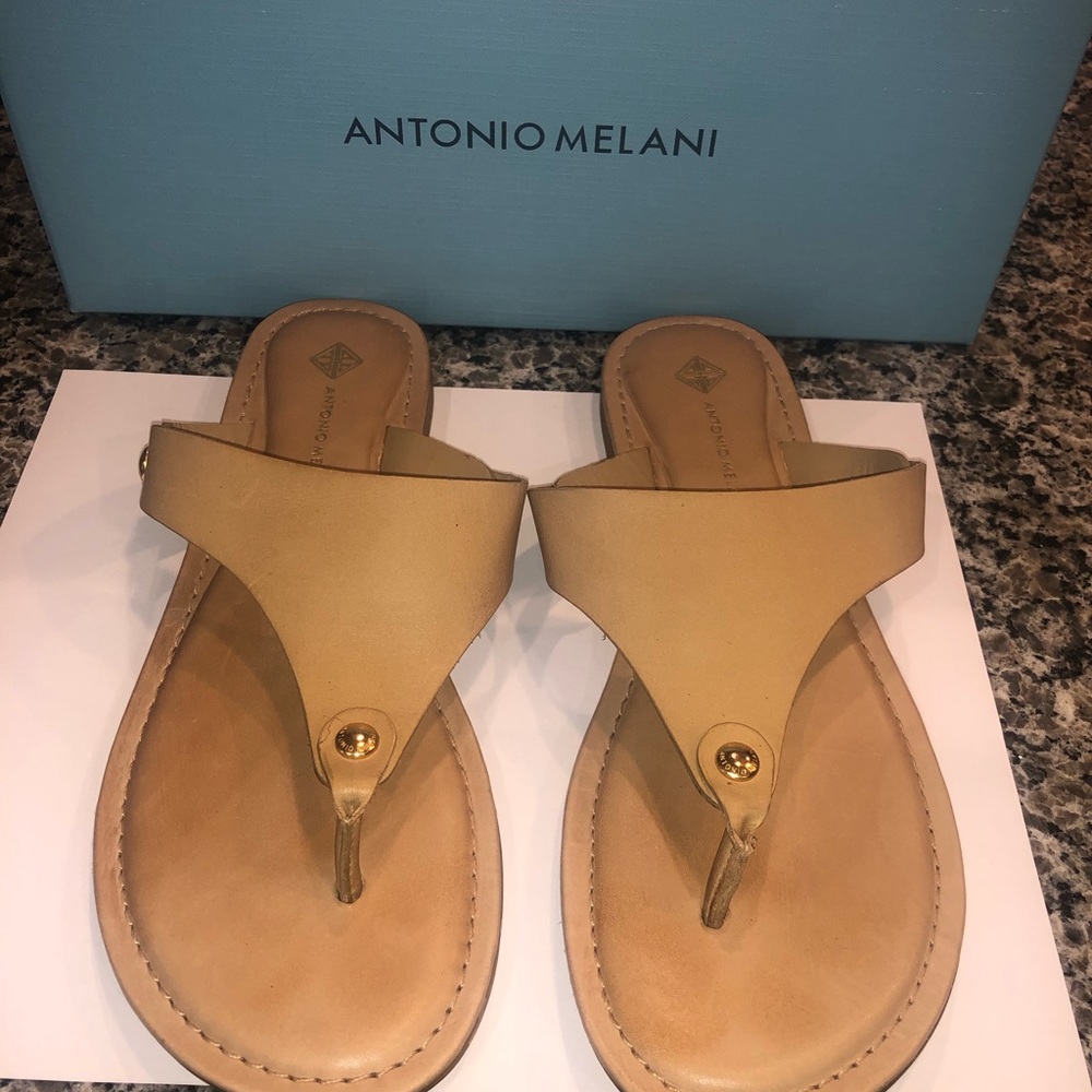 Antonio Melani nude sandals size 8